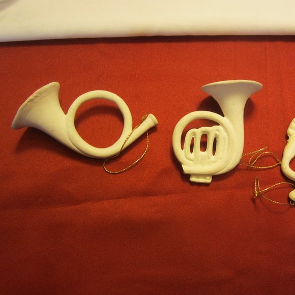 VTG 70'S WHITE PLASTER/CERAMIC HORN ORNAMENTS, SET OF 3 - Picture 1 of 4